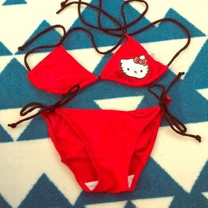 Hello Kitty bikini 👙